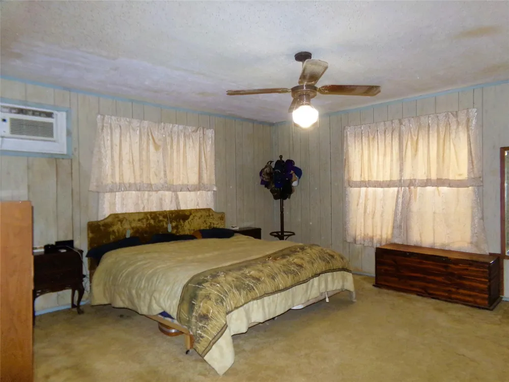 403 West Street Weimar, TX 78962