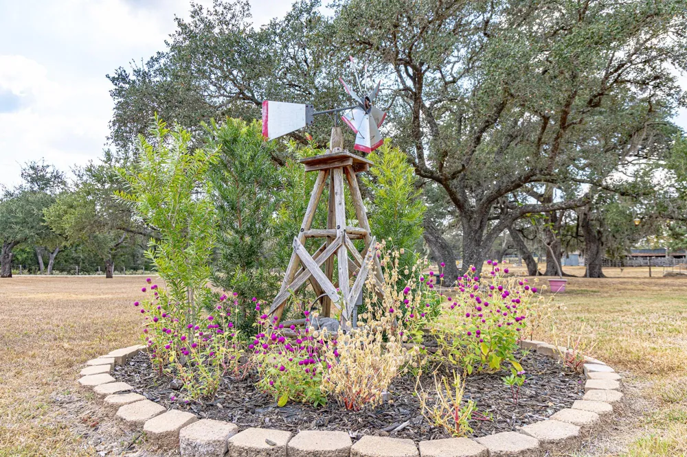 716 L Hrabovsky Road Yoakum, TX 77995