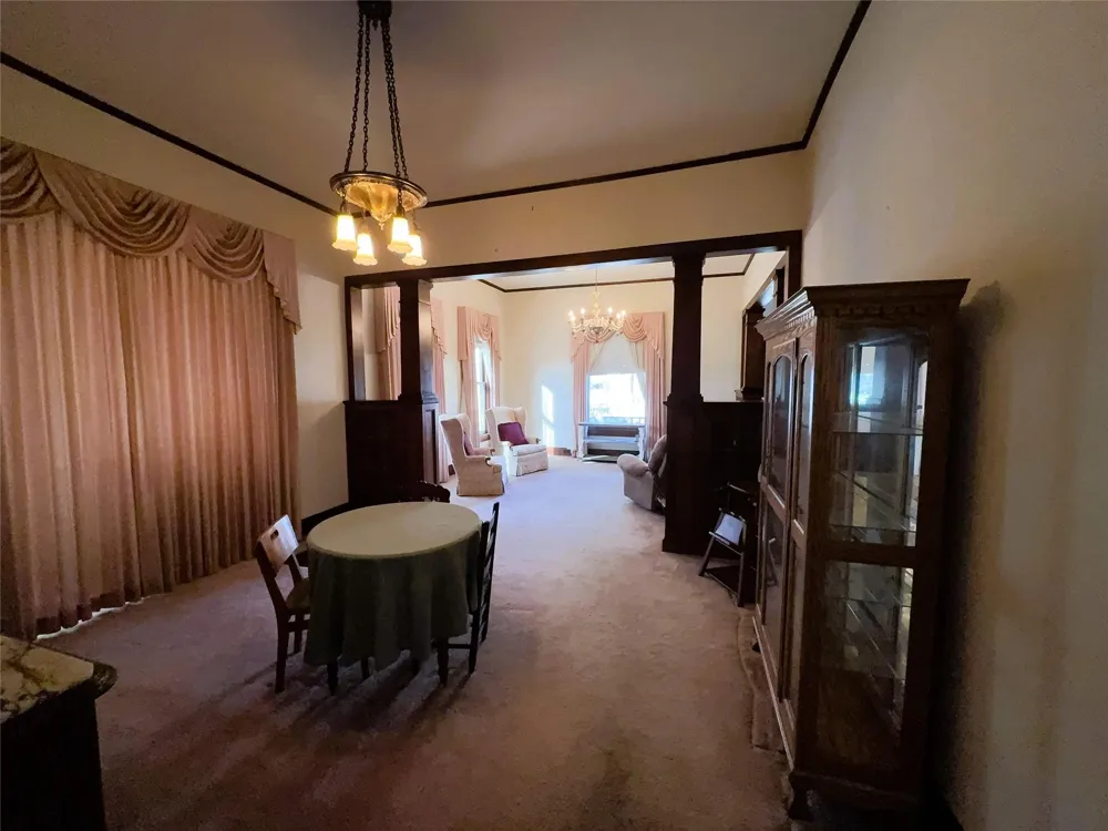 303 E Austin Street E Bellville, TX 77418