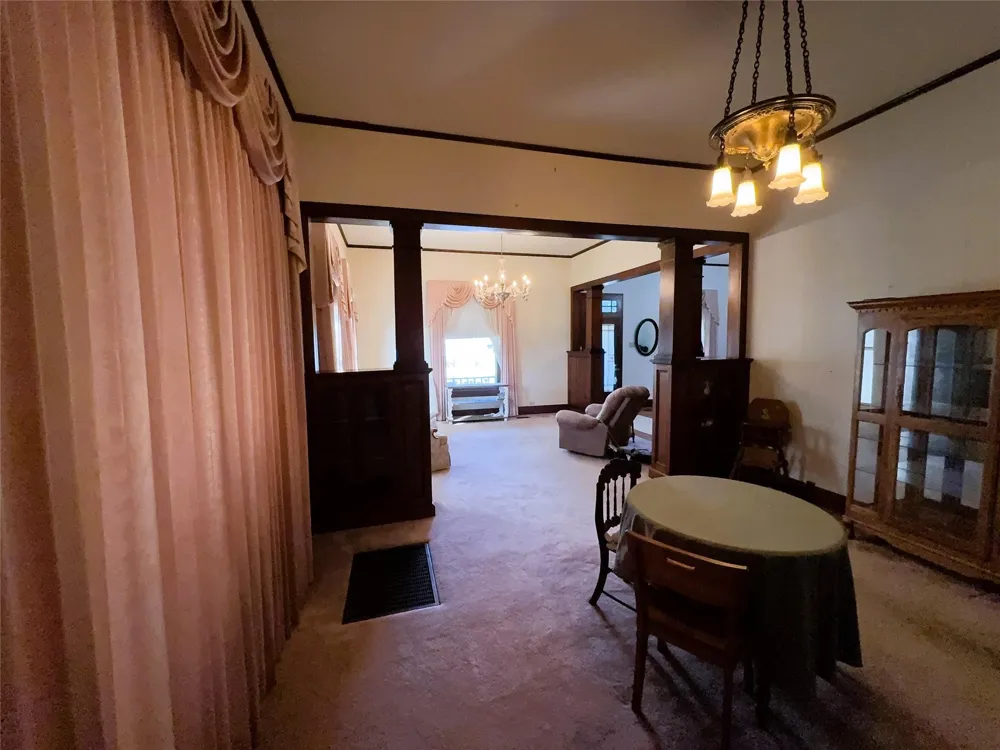 303 E Austin Street E Bellville, TX 77418
