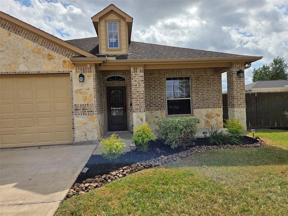 306 Masterson Street Arcola, TX 77583