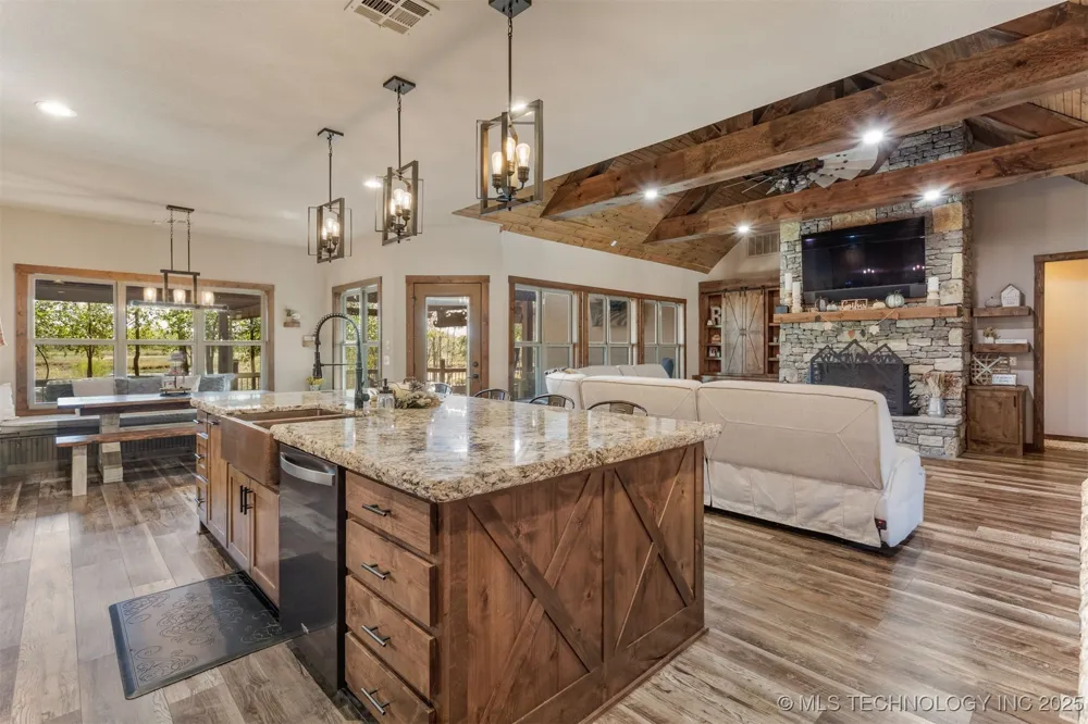 37760 E 171st Street S Porter, OK 74454