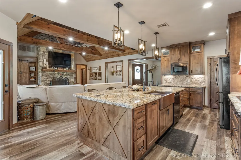 37760 E 171st Street S Porter, OK 74454