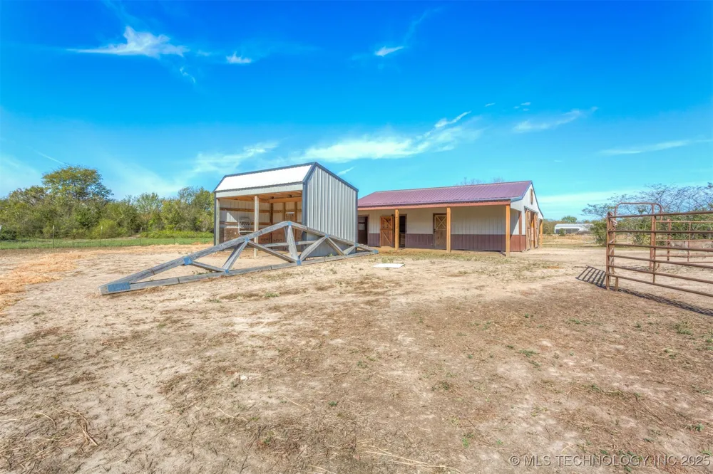 37760 E 171st Street S Porter, OK 74454