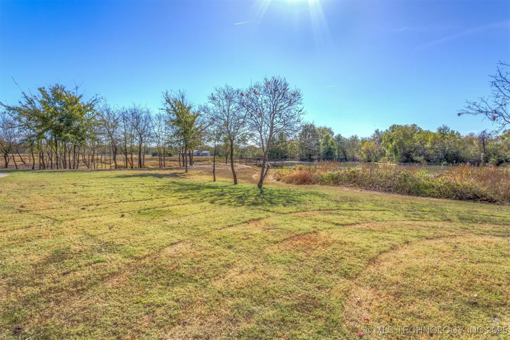 37760 E 171st Street S Porter, OK 74454