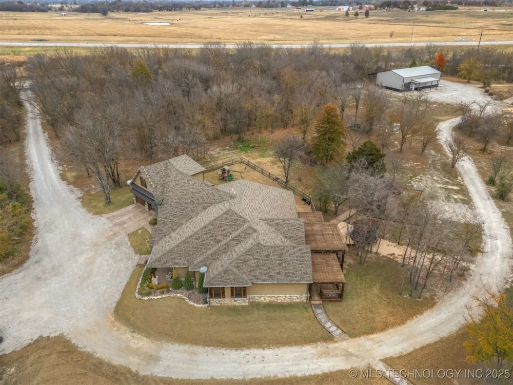 37760 E 171st Street S Porter, OK 74454
