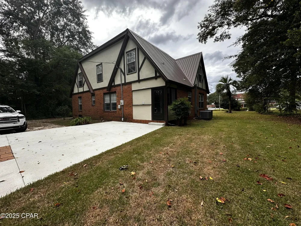 2986 Daniels Street Marianna, FL 32446