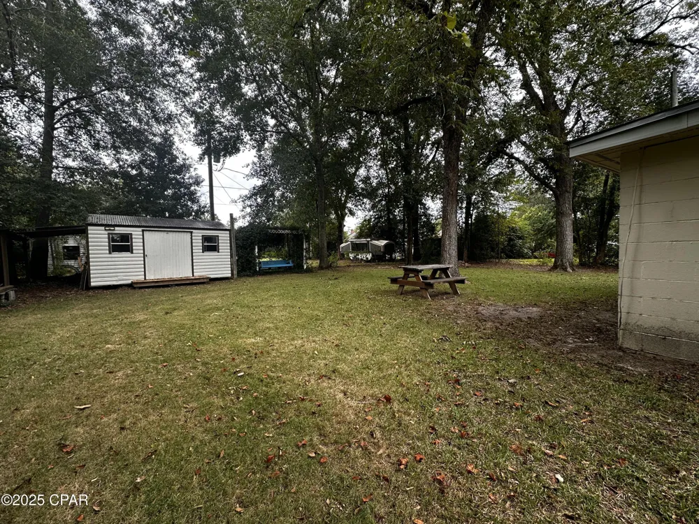 2986 Daniels Street Marianna, FL 32446