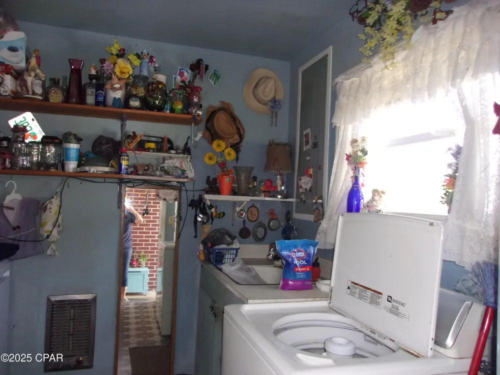703 S Weeks Street Bonifay, FL 32425