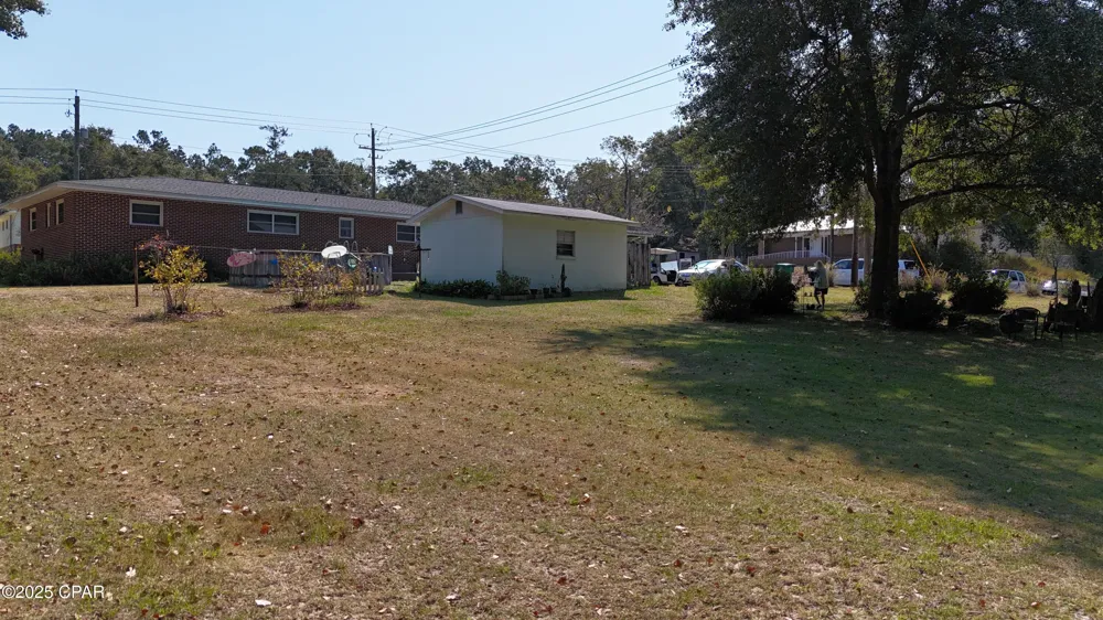703 S Weeks Street Bonifay, FL 32425