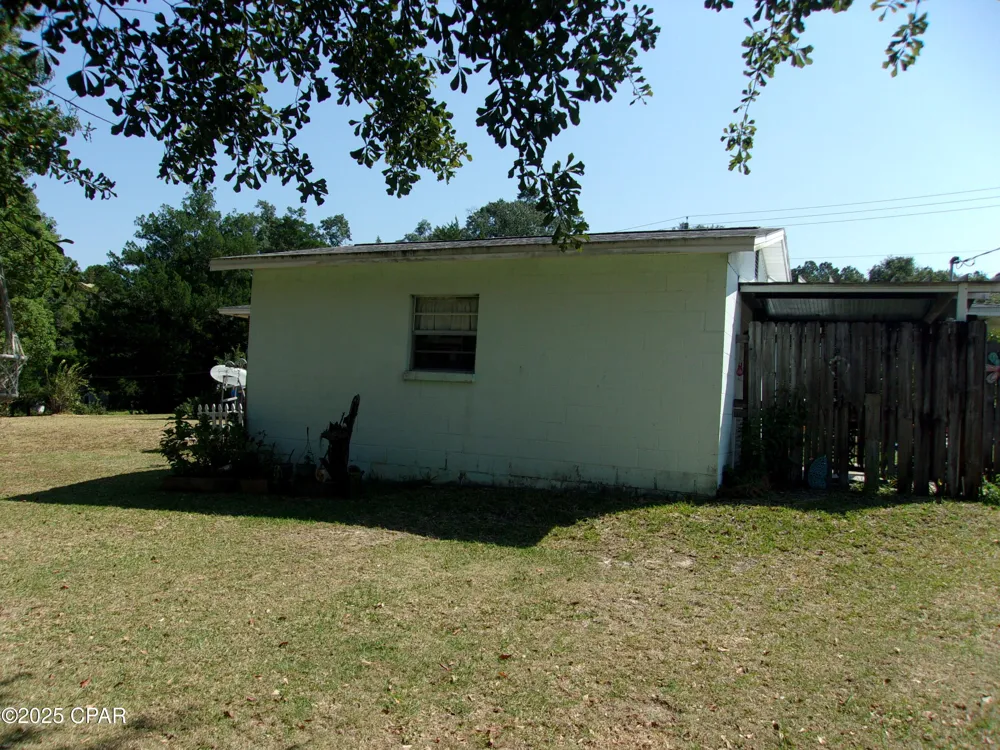 703 S Weeks Street Bonifay, FL 32425