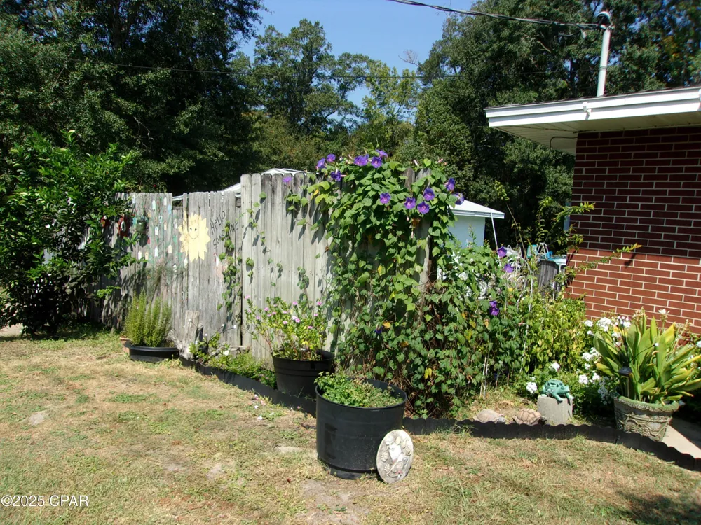 703 S Weeks Street Bonifay, FL 32425