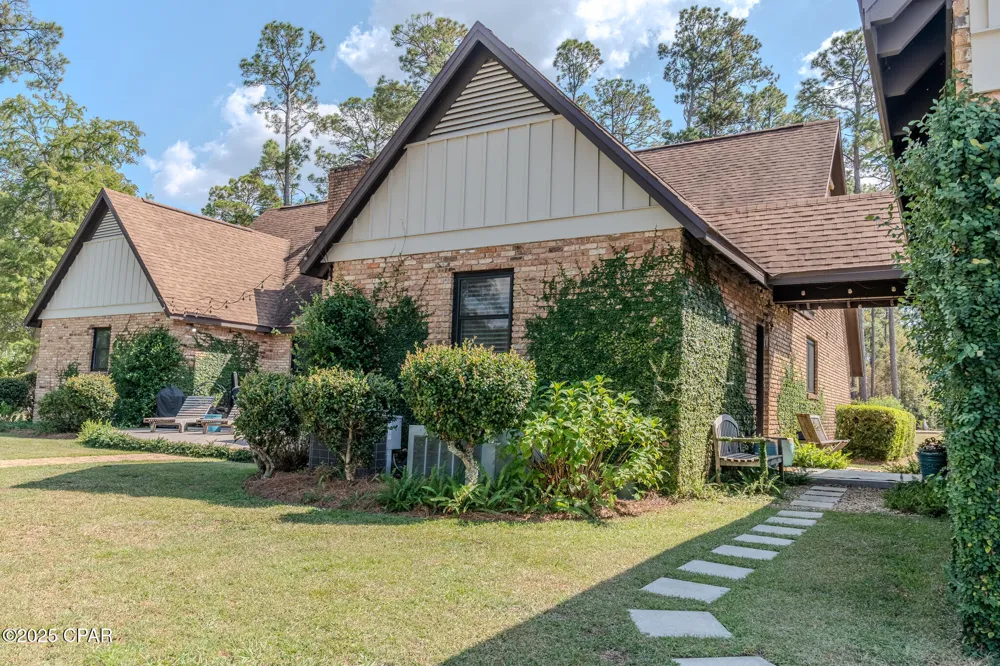 1154 10th Avenue Graceville, FL 32440