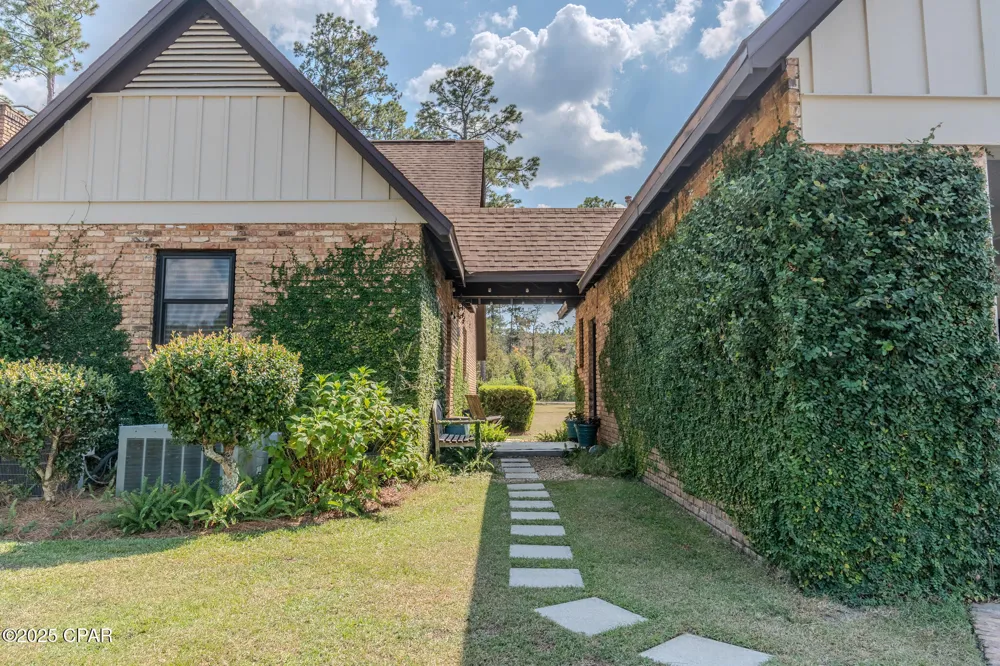 1154 10th Avenue Graceville, FL 32440