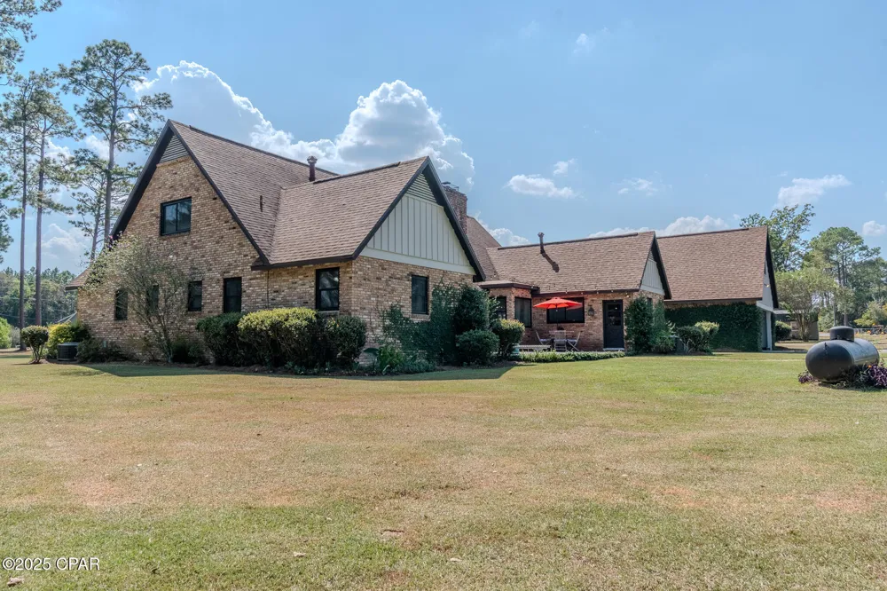 1154 10th Avenue Graceville, FL 32440