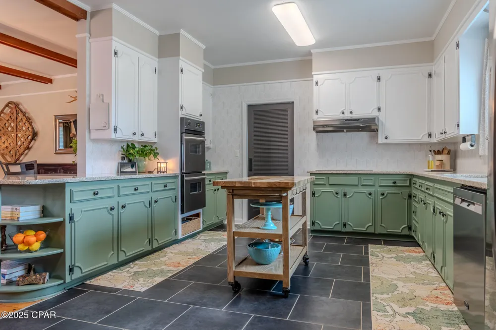 1154 10th Avenue Graceville, FL 32440