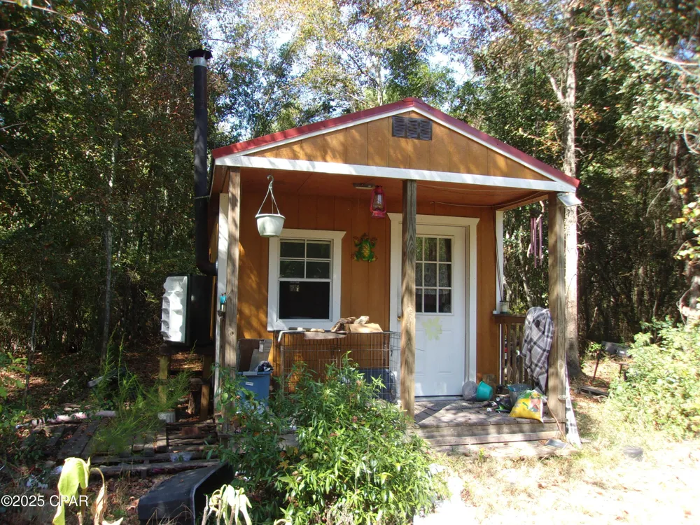 1414 Highway 2 Graceville, FL 32440