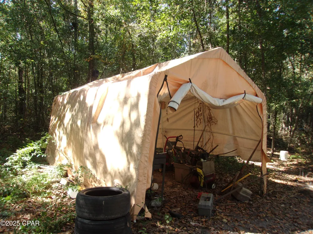 1414 Highway 2 Graceville, FL 32440