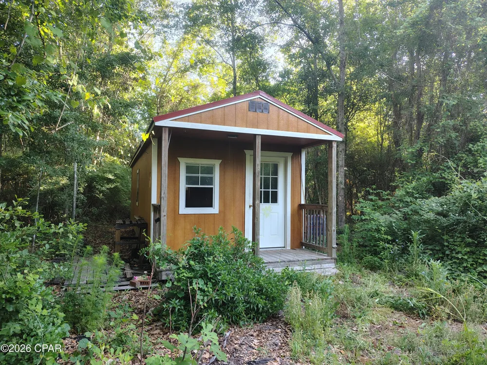 1414 Highway 2 Graceville, FL 32440