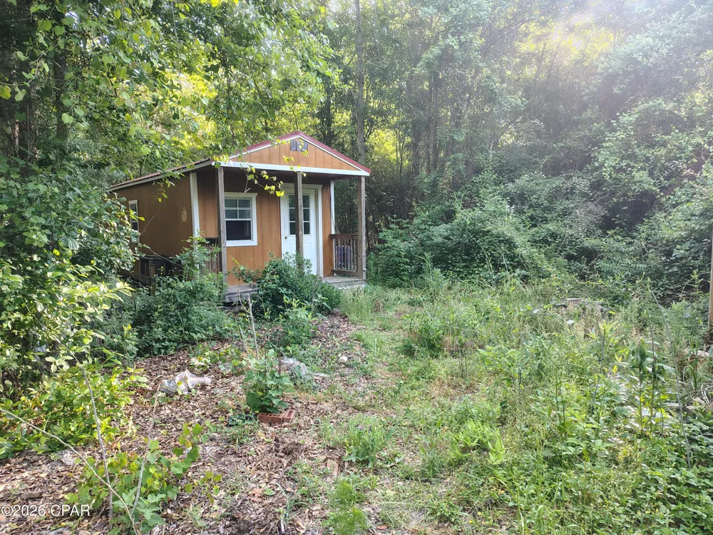 1414 Highway 2 Graceville, FL 32440