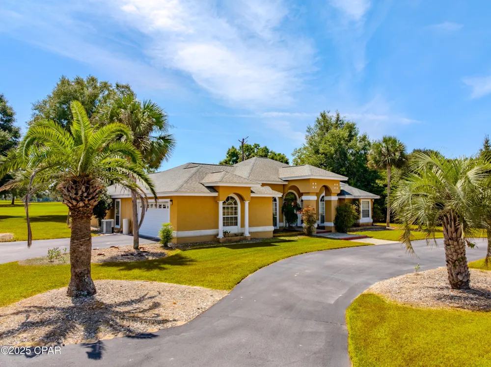 5239 Oak Drive Marianna, FL 32446