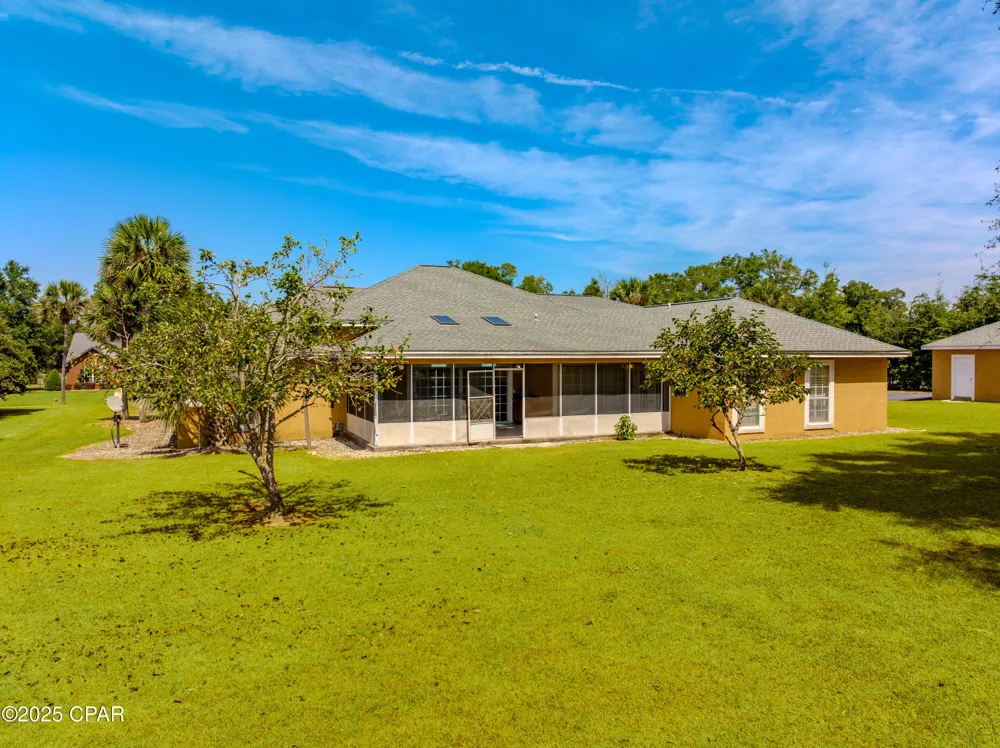 5239 Oak Drive Marianna, FL 32446