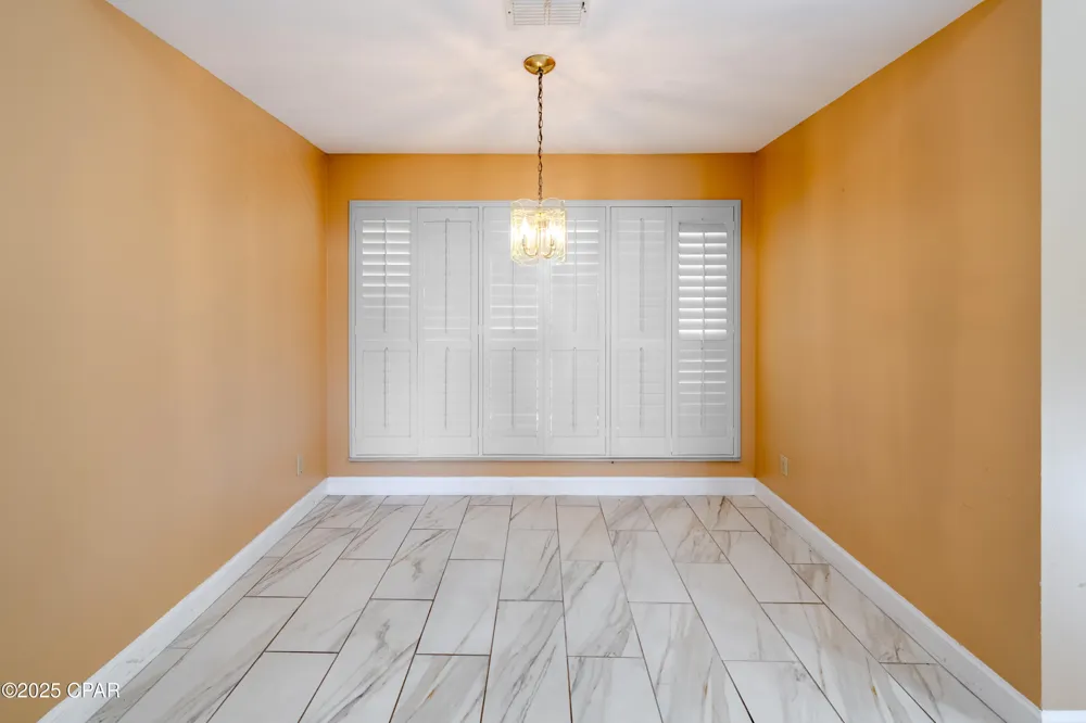 5239 Oak Drive Marianna, FL 32446