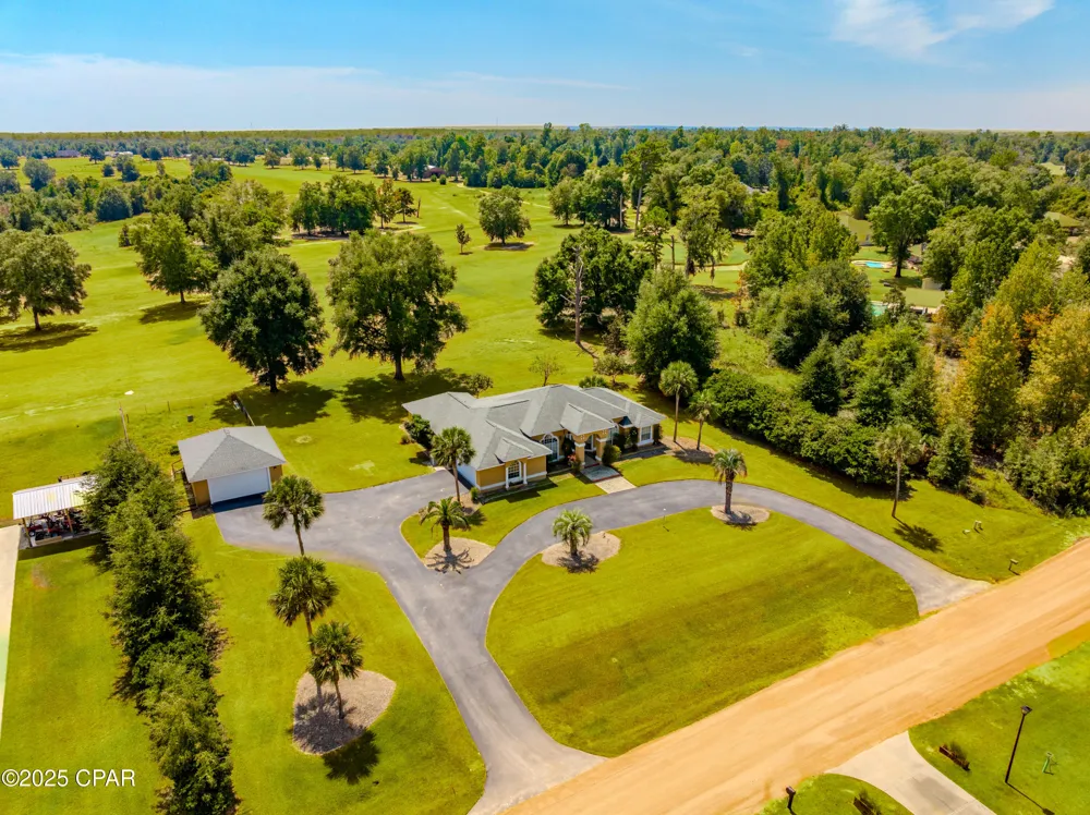 5239 Oak Drive Marianna, FL 32446