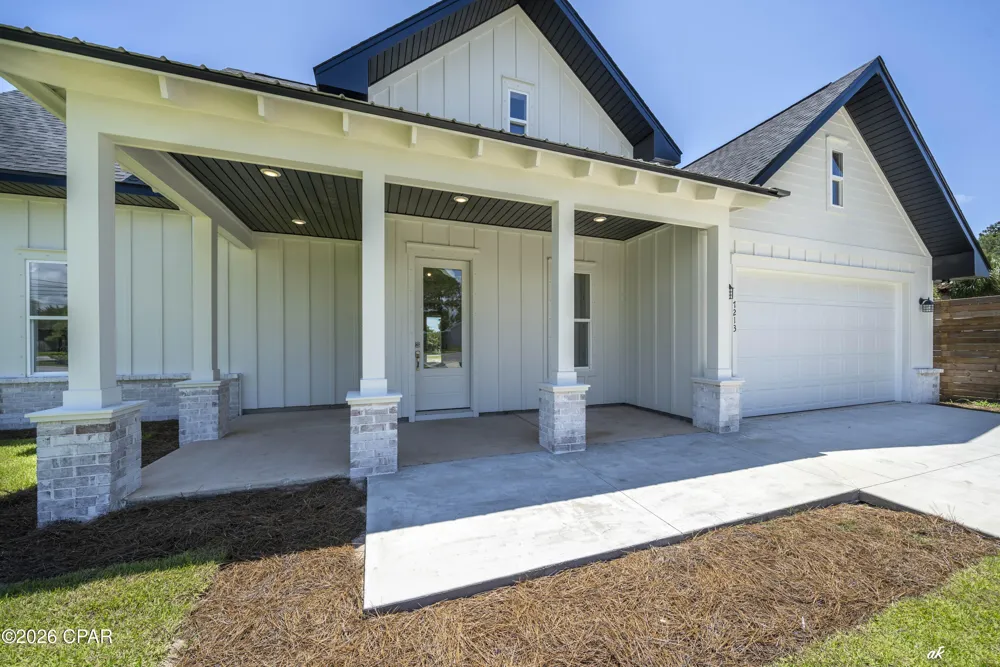 7213 Lagoon Drive Panama City, FL 32408