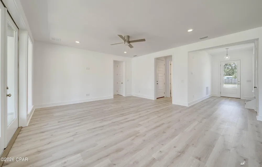 7213 Lagoon Drive Panama City, FL 32408