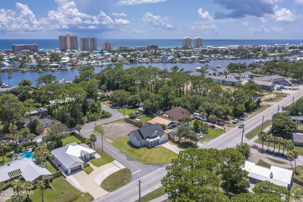 7213 Lagoon Drive Panama City, FL 32408