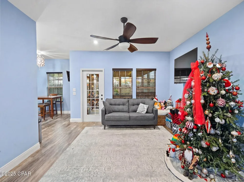 1008 E 10th Street Lynn Haven, FL 32444