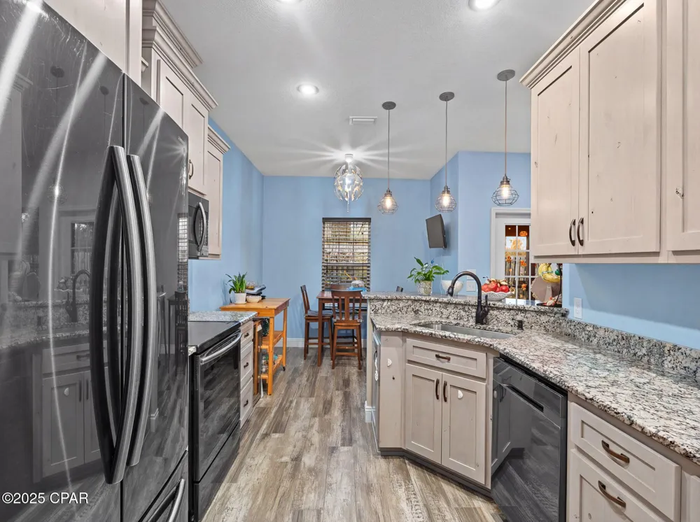 1008 E 10th Street Lynn Haven, FL 32444
