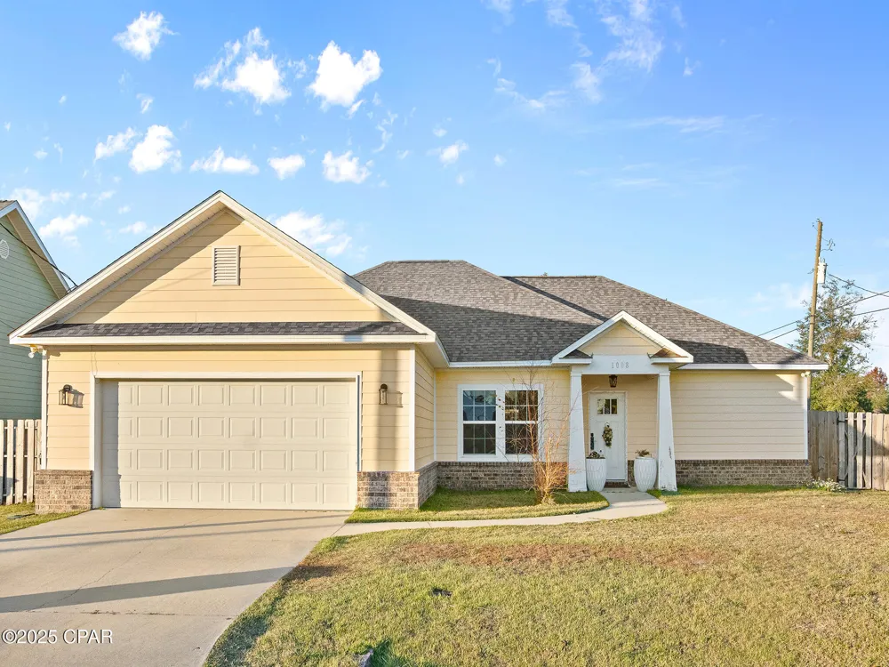1008 E 10th Street Lynn Haven, FL 32444