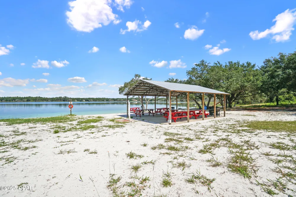 15 Trellis Drive Chipley, FL 32428