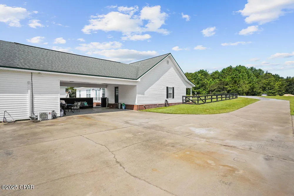 1528 Hilltop Drive Bonifay, FL 32425