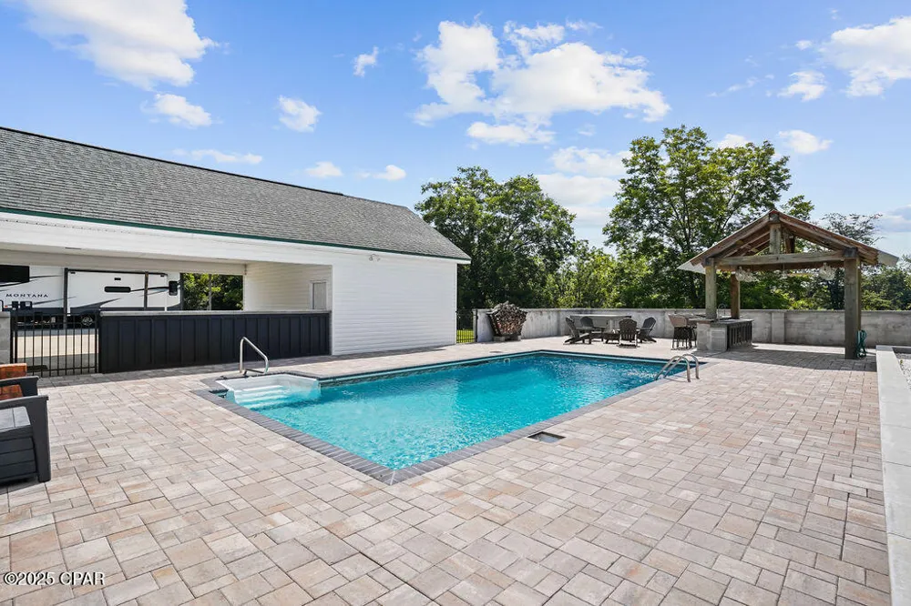 1528 Hilltop Drive Bonifay, FL 32425