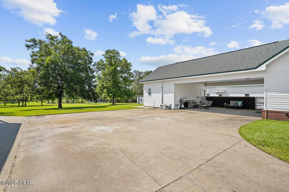 1528 Hilltop Drive Bonifay, FL 32425