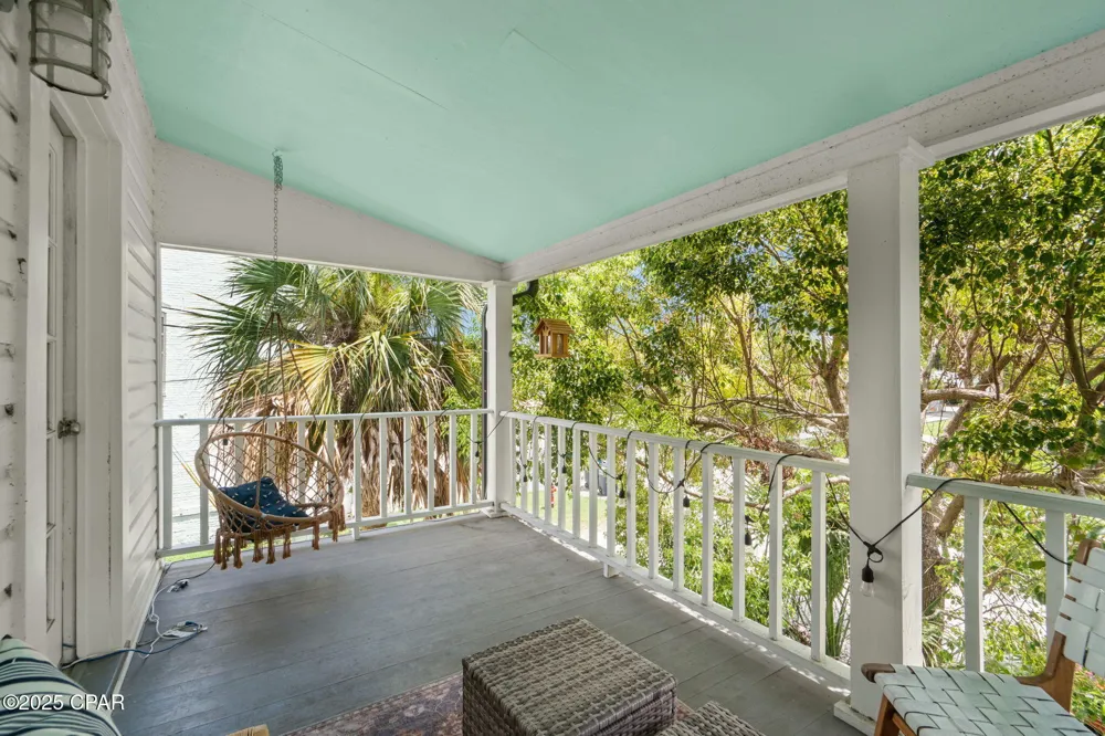 59 Ave D Apalachicola, FL 32320