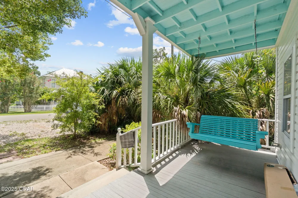 59 Ave D Apalachicola, FL 32320