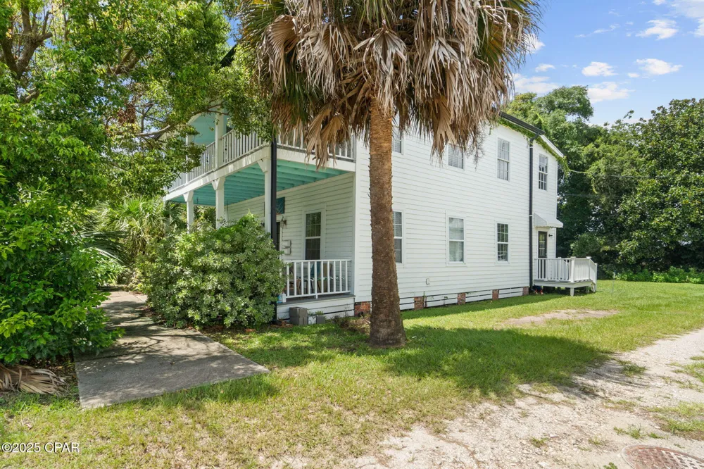 59 Ave D Apalachicola, FL 32320