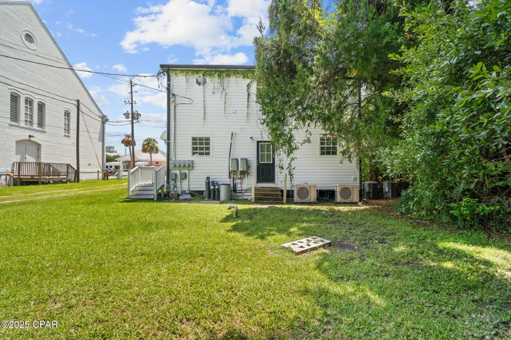 59 Ave D Apalachicola, FL 32320
