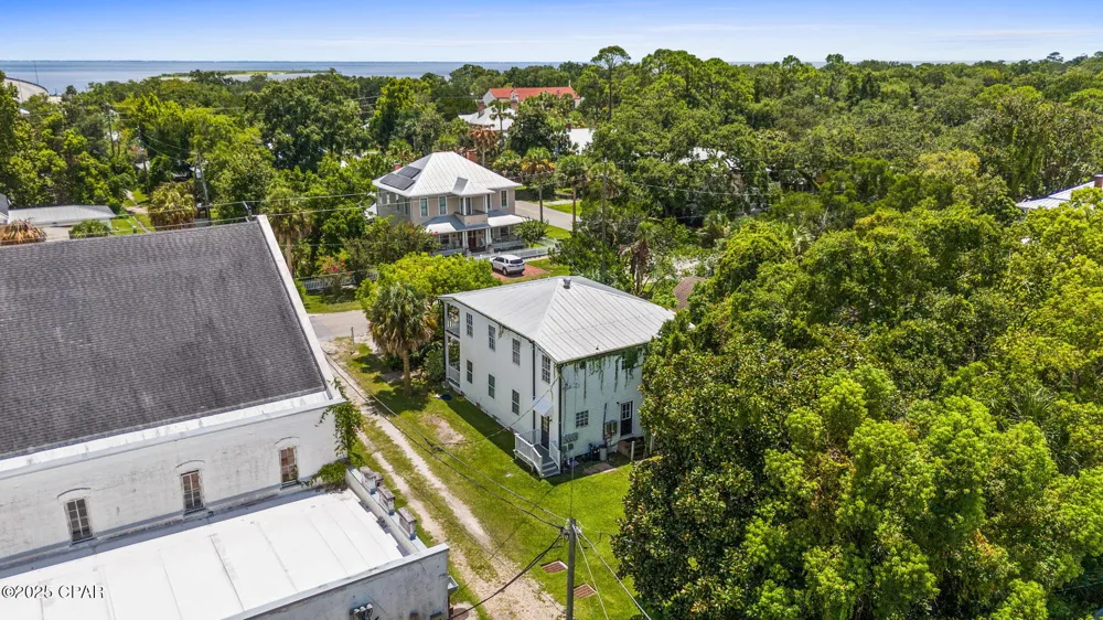 59 Ave D Apalachicola, FL 32320