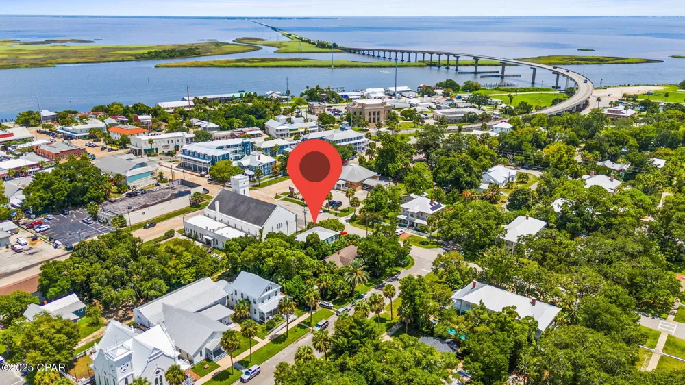59 Ave D Apalachicola, FL 32320
