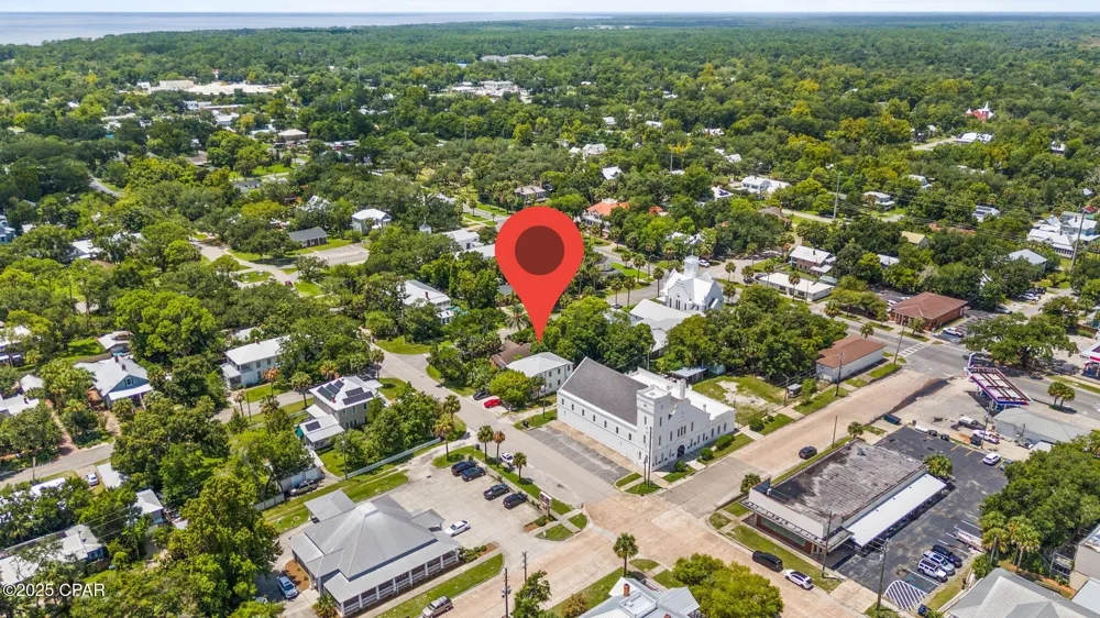 59 Ave D Apalachicola, FL 32320