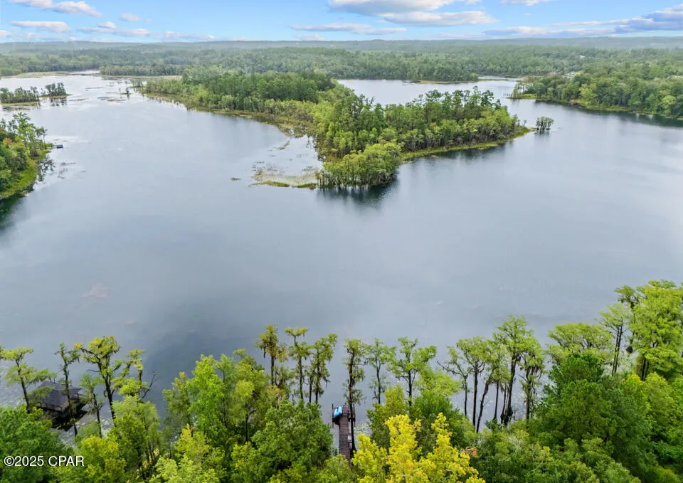 2942 Paradise Lakes Road Chipley, FL 32428
