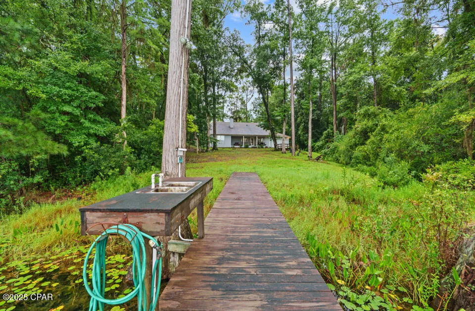 2942 Paradise Lakes Road Chipley, FL 32428