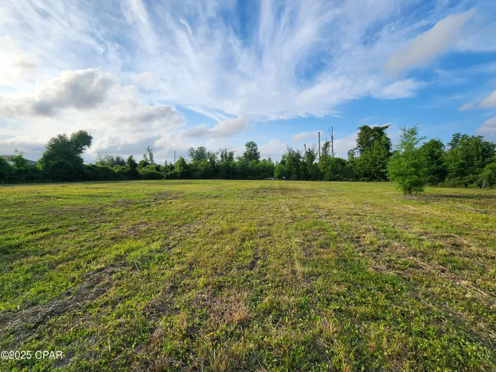 E 12th Street Lynn Haven, FL 32444