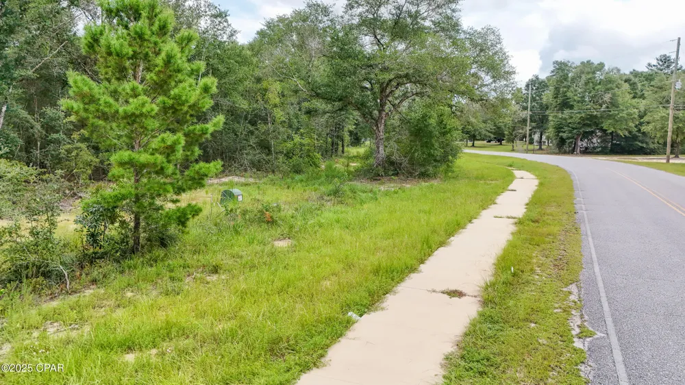 23 Seacoast Way Defuniak Springs, FL 32433