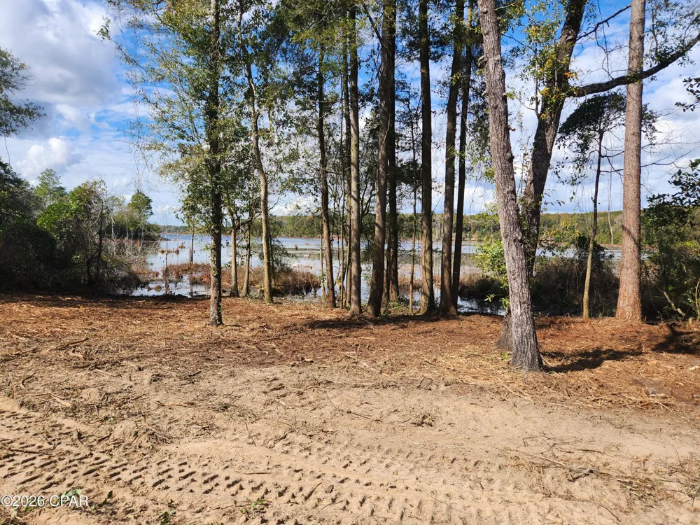 23 Seacoast Way Defuniak Springs, FL 32433